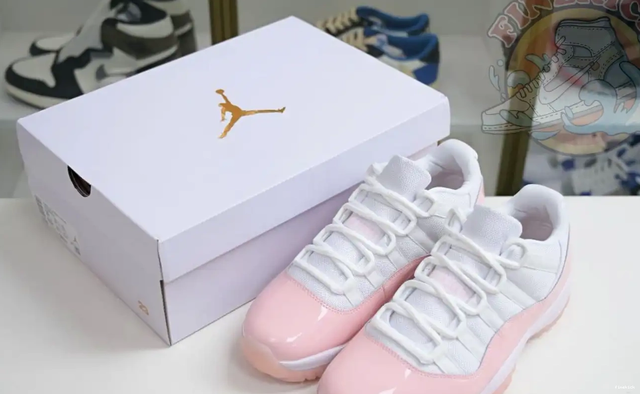 Jordan Air 11 WMNS Low Jordan 0616